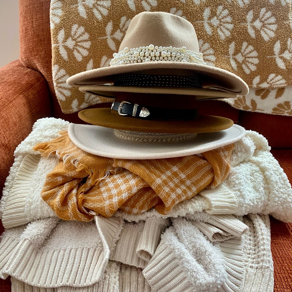 4+ Clothing Mystery box 💝🎁💖